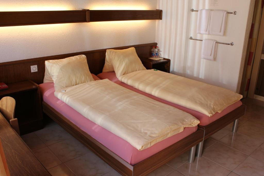 Hotel Glaernisch Hof هورغن الغرفة الصورة