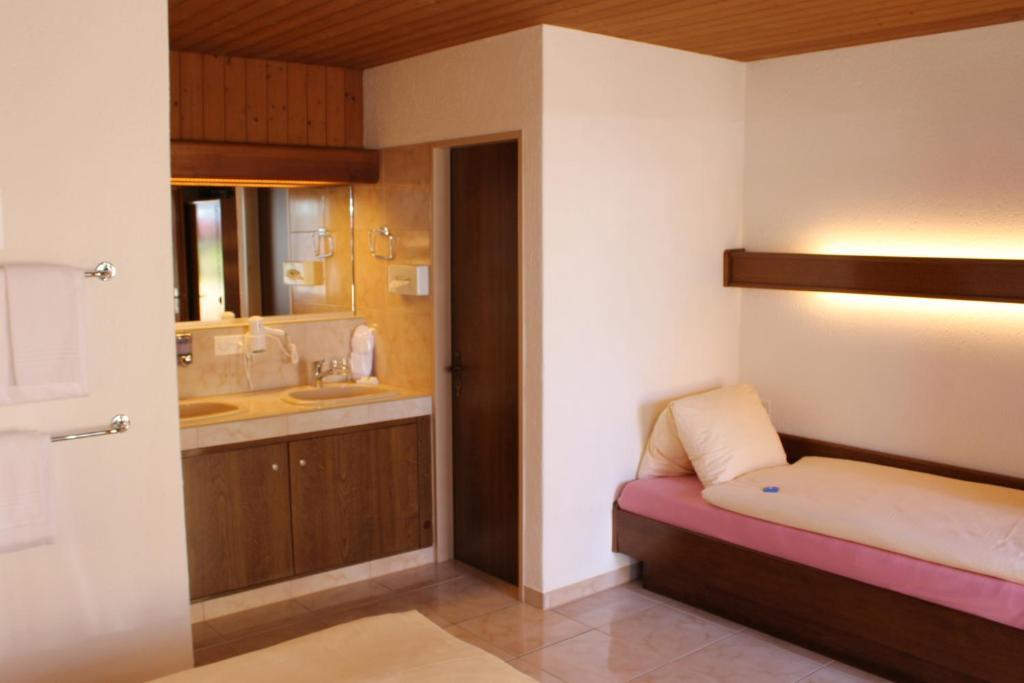 Hotel Glaernisch Hof هورغن الغرفة الصورة